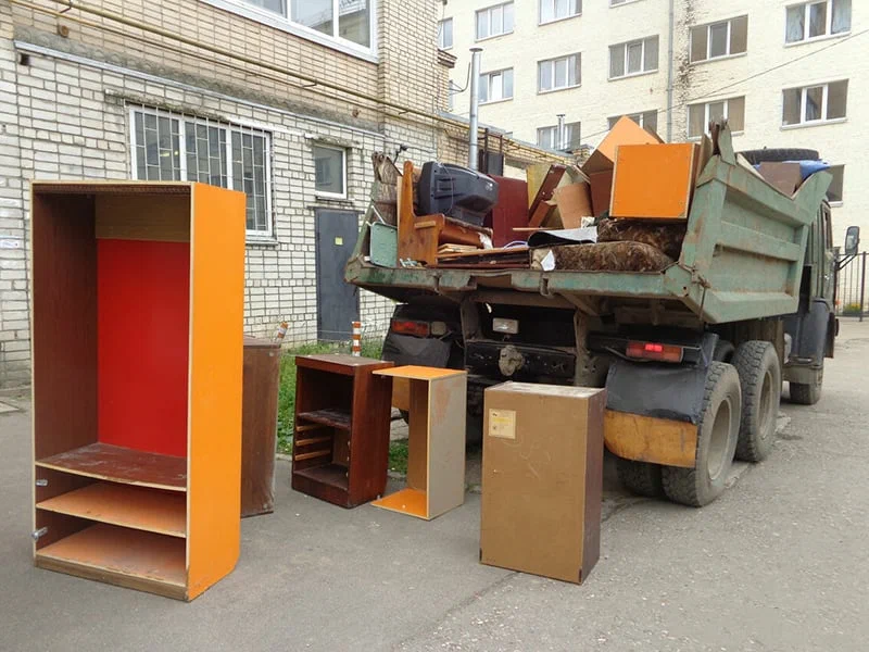 Вывоз шкафа в Хабаровске от ПроМусор — недорого, демонтаж, утилизация, вывоз из квартиры от 874 руб