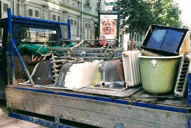 Вывоз старой сантехники в Хабаровске от ПроМусор: быстро, недорого от 566 руб., утилизация и грузчики