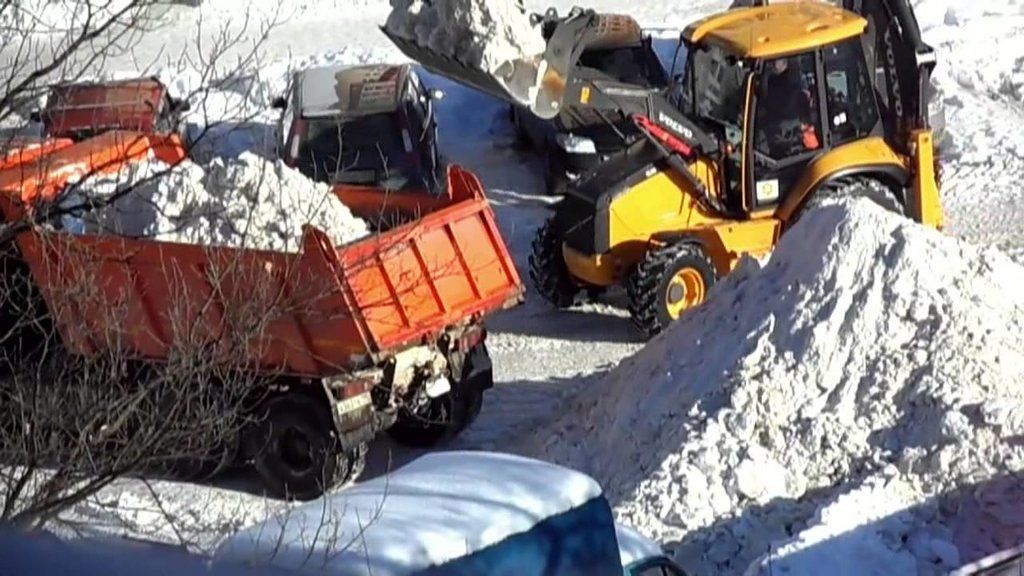 Вывоз снега с погрузкой в Хабаровске для организаций и частных лиц в октябре