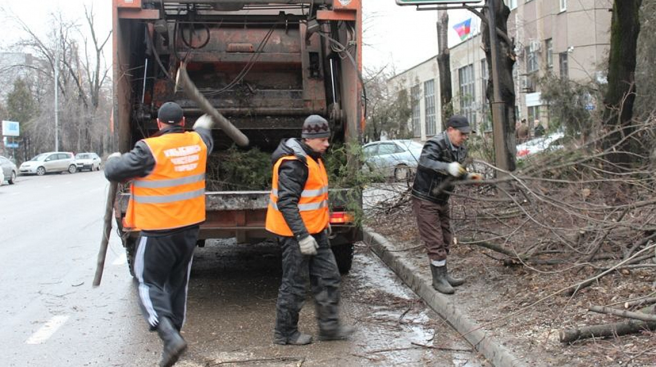 Уборка после стихийного бедствия в Хабаровске от 2932 руб